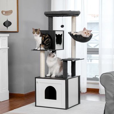 Arbre a Chat en bois noir et blanc avec plusieurs chats a cote