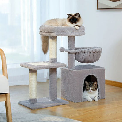 arbre a chat en peluche grise avec deux chats dessus
