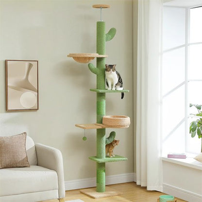 Arbre à chat vert forme cactus avec chat et chaton dessus