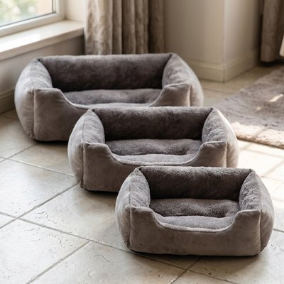 Chat panier rectangulaire gris trois tailles presentees