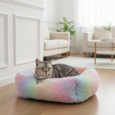 Coussin à Chat carre couleur arc en ciel chat dedans