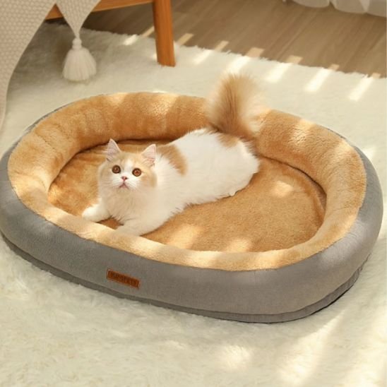 coussin chat ovale gris et beige ultra moelleux