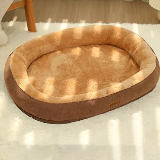 coussin chat ovale marron et beige