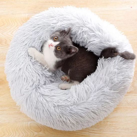 coussin chat rond moelleux doux et gris