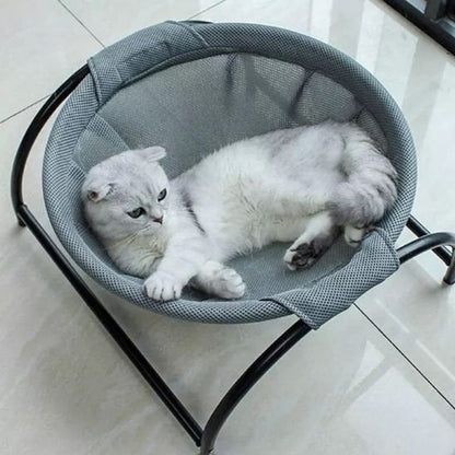 hamac pour chat gris sur structure en métal noire