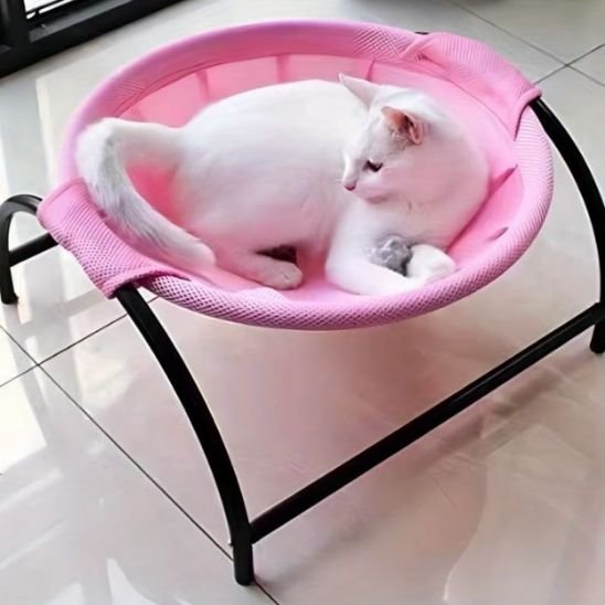 hamac pour chat toile ronde rose tendue sur support noir 