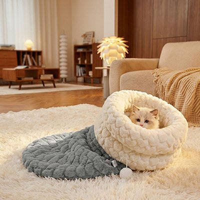 Lit pour Chat Lit pour Chat forme de chaussette avec chat couche dedans