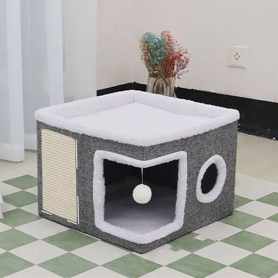 Maison pour chat carre avec jouet et griffoir