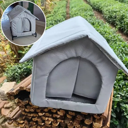 maison pour chat "extérieur" bleue clair sur pieds dehors 