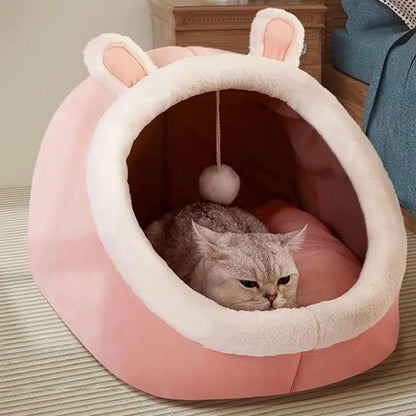maisons pour chat rose avec oreilles de lapin jouet suspendu chat couche dedans