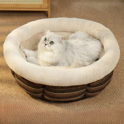 panier a chat exterieur marron interieur blanc tres moelleux