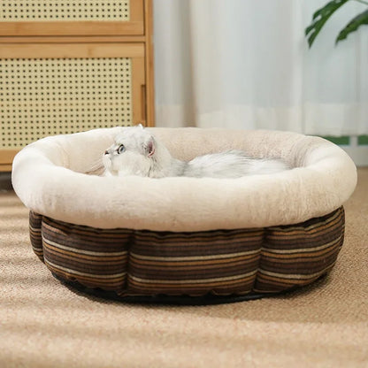 panier a chat imitation corbeille en peluche marron et blanche