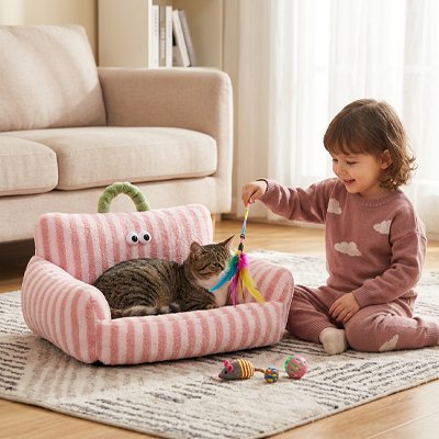 panier chat canapé rose doux et confortable