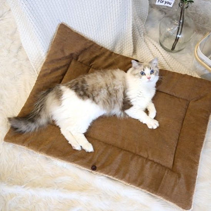 panier pour chat deplie comme une couverture 
