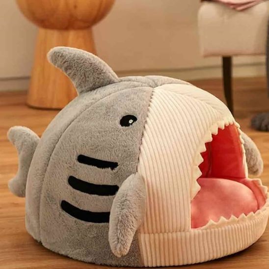 panier pour chat en forme requin bleu et blanc