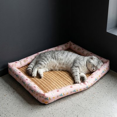 Tapis rafraichissant Chat avec chat dormant dedans