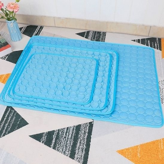 Tapis rafraichissant chat bleu avec plusieurs dimensions
