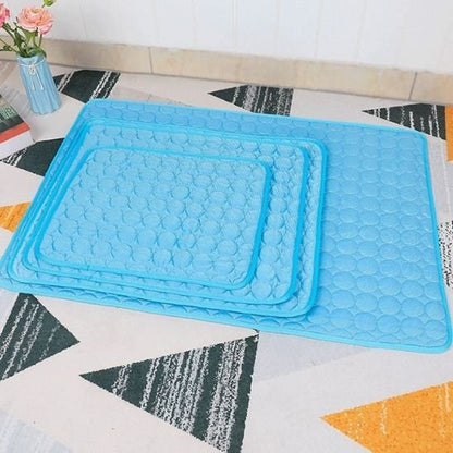 Tapis rafraichissant chat bleu avec plusieurs dimensions
